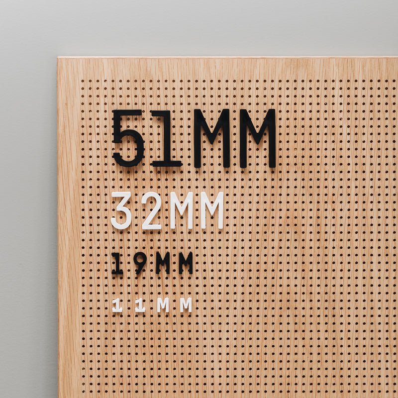 600x400 LETTER BOARD - ESSENTIALS PACK (BOARD, BLACK LETTERS & NUMBERS)